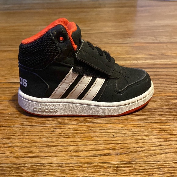 Adidas - Picture 2 of 4